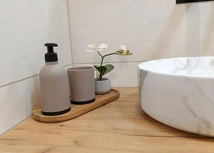 Uroczy Z Garazem Апартаменты Краков