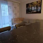 Uroczy Z Garazem * Krasków